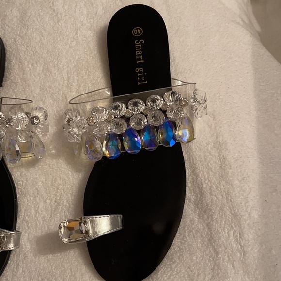 SMART GIRL LUCITE BEADED SANDAL W/TOE ACCENT SZ40 - Picture 2 of 7